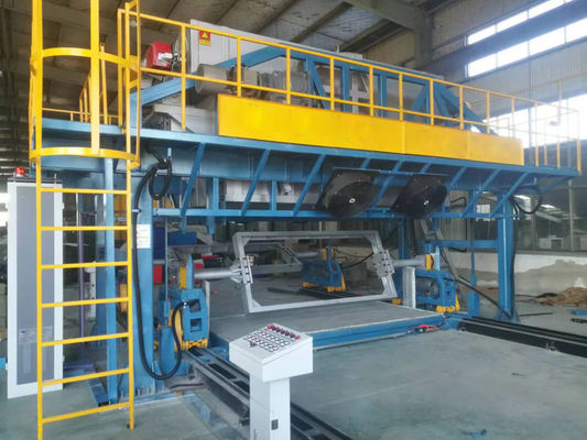 comprar Máquina de moldagem por rotação usada para polir com sistema de arrefecimento por ar Fabricação em linha