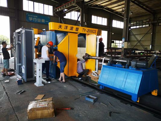 comprar Máquina de moldagem por rotação de plástico para produção de torres de água Fabricação em linha
