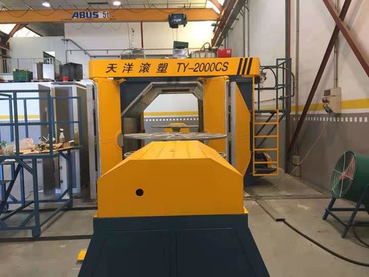 comprar Máquina de moldagem rotativa de transporte Máquina de moldagem de plástico oco Máquina de moldagem rotativa automática com controle de velocidade variável Fabricação em linha