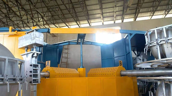 Máquina de moldagem por injecção rotativa de três braços de torre Máquina de moldagem rotativa de plástico controlada automaticamente por PLC