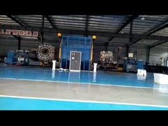 Máquina de moldagem por rotação de naves